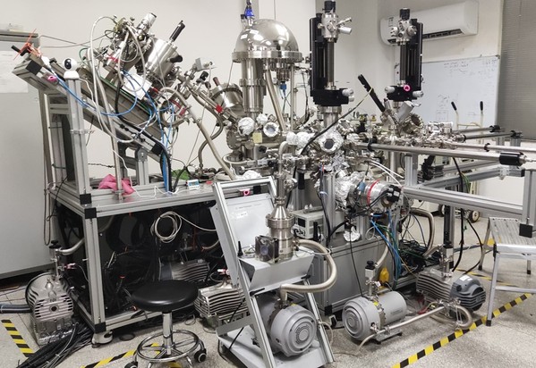 Angel Resolved Photoelectron Spectroscopy