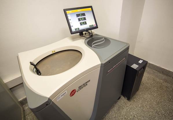Optima XPN-100 Ultracentrifuge